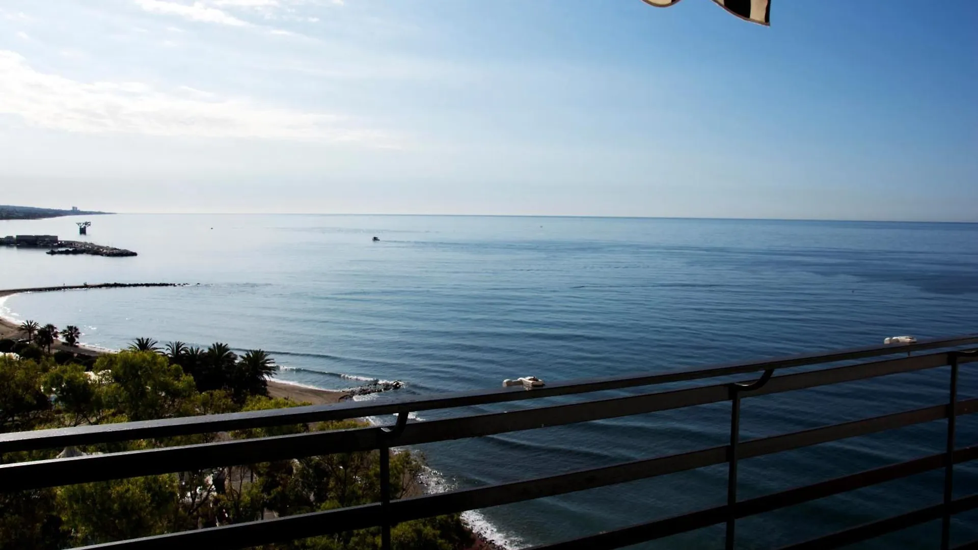 Apartment In Marbella First Line Beach Apto. 10-9 0*,